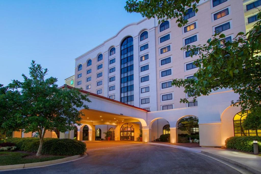 Embassy Suites Greenville Golf Resort & Conference Center