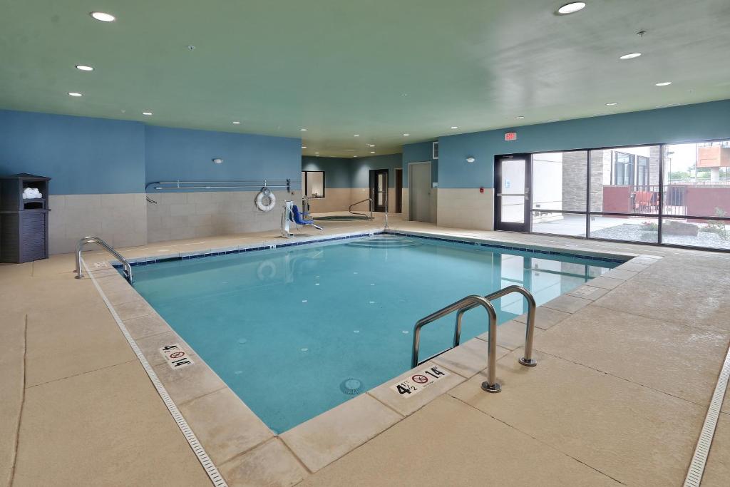 Holiday Inn Express & Suites - Albuquerque East