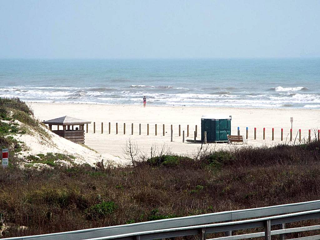 Executive Keys Condominiums on the Beach