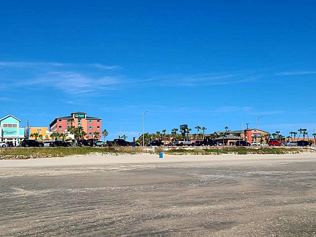 Beachfront Palms Hotel