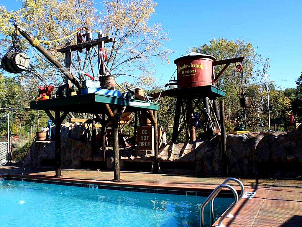 Log Cabins at Meadowbrook Resort