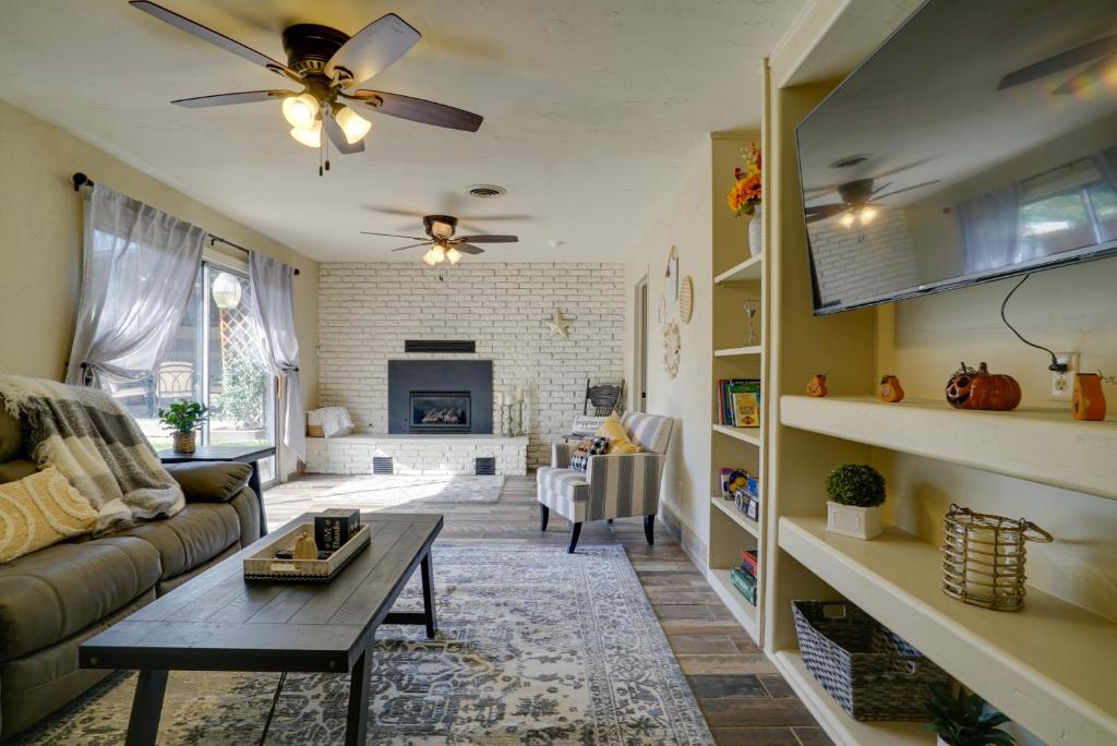 Chic Silver City Getaway with Patio and Gas Grill