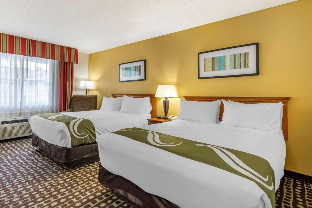 Quality Inn Fayetteville Near Historic Downtown Square