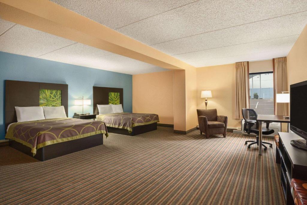 Super 8 by Wyndham Mount Laurel