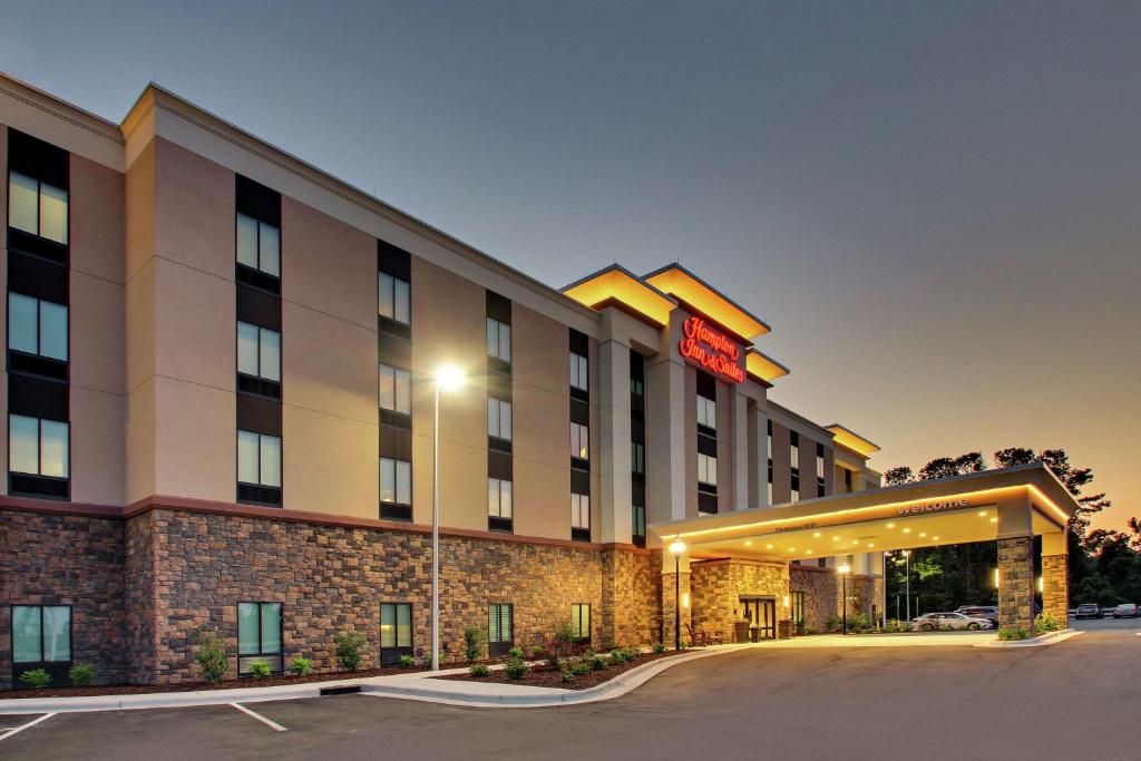 Hampton Inn & Suites By Hilton Southport