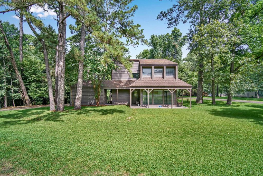 Coldspring Cottage Less Than 1 Mi to Lake Livingston!