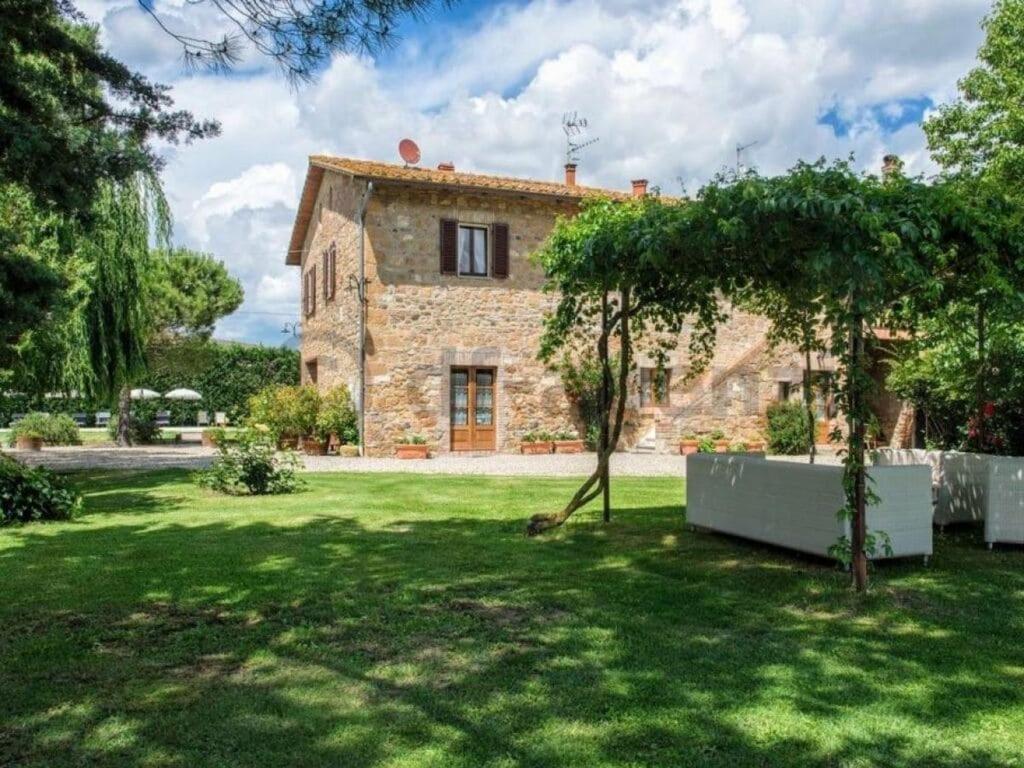 Holiday house with private pool