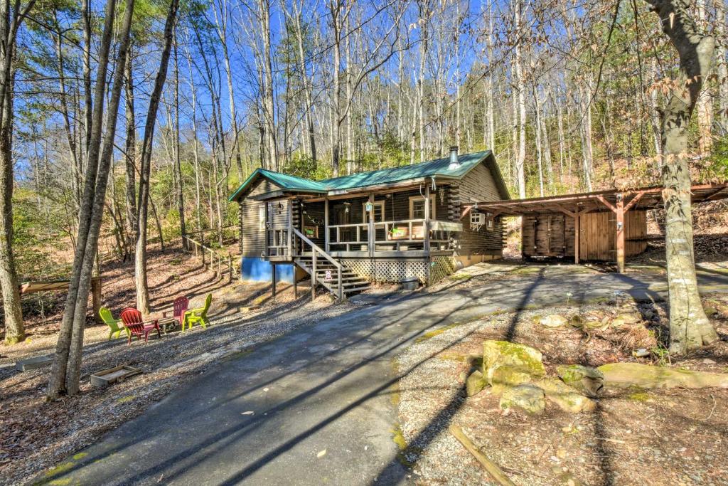 Blairsville Cabin with Fire Pit, 7 Mi to Dtwn!