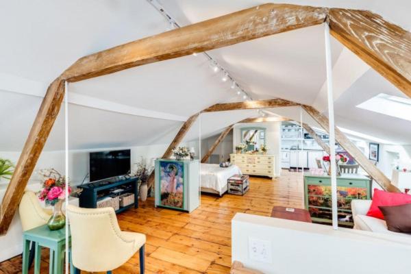 Sunny Westport Studio Apt. Above Historic Mill