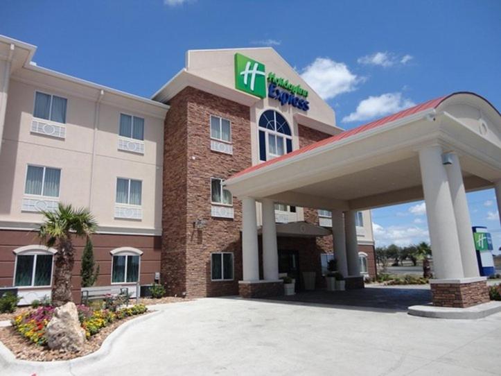 Holiday Inn Express Kenedy, an IHG Hotel